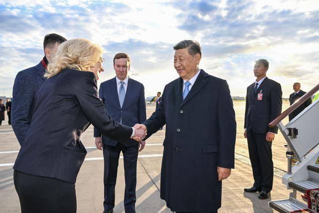 Hga050app_习近平抵达莫斯科对俄进行国事访问并出席纪念苏联伟大卫国战争胜利80周年庆典