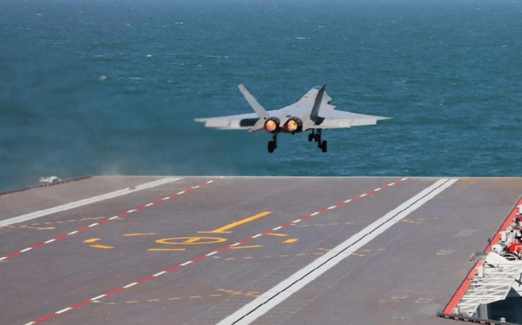 皇冠信用網登3代理
_巨龙亮剑!福建舰震撼入列皇冠信用網登3代理
,美媒用“百年差距”4个字评价,酸味都要溢出屏幕