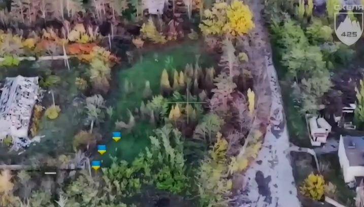 皇冠信用網开户
_俄军中计了？六支乌军特种兵小队突然杀出皇冠信用網开户
，在红军城中心升旗示威